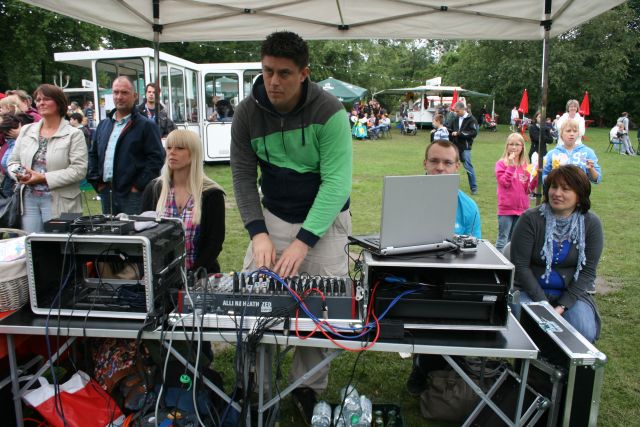 gal/2011/2011 Gruga - Tag des Kindes/2011 Saitentwist Gruga Tag des Kindes 31.07 010.JPG